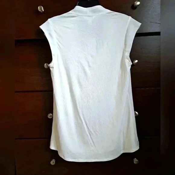 ❤️ NWT Camber & Grace Ivory Sleeveless Blouse - Picture 3 of 11